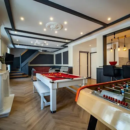 Apartment Mega Jeanne D'arc Billard Baby Foot En Option Escape Game Insolites Nancy