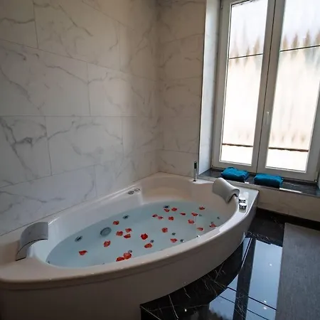 Mega Jeanne D'arc Billard Baby Foot En Option Escape Game Insolites Apartment *