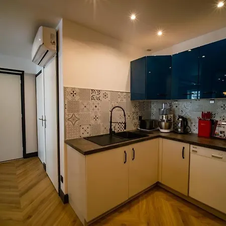 Mega Jeanne D'arc Billard Baby Foot En Option Escape Game Insolites *