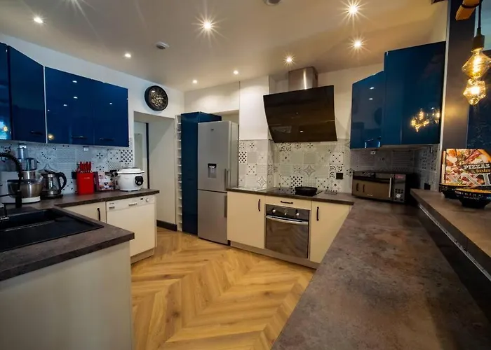 Mega Jeanne D'arc Billard Baby Foot En Option Escape Game Insolites Апартаменты Нанси