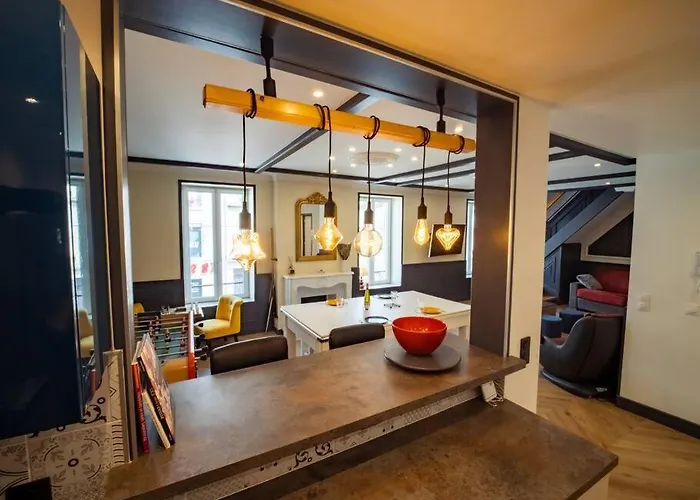 Mega Jeanne D'arc Billard Baby Foot En Option Escape Game Insolites