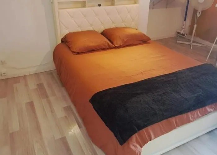 Mega Jeanne D'arc Billard Baby Foot En Option Escape Game Insolites *